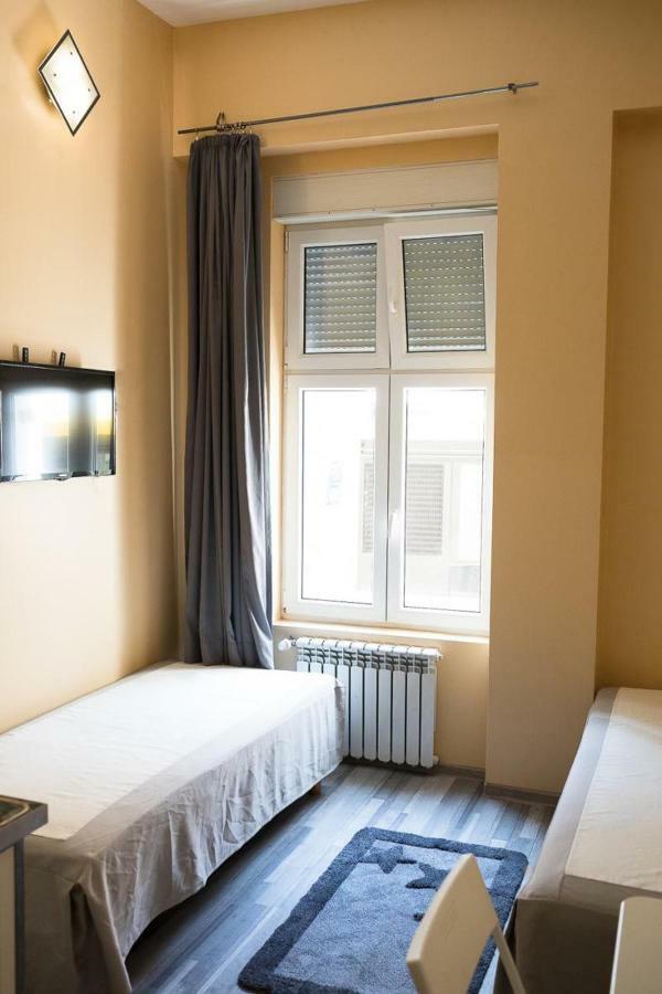 Pension 11 Apartments By Lorenc Berlin Ngoại thất bức ảnh